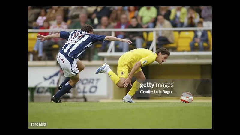 Cầu thủ Villarreal chiến đấu gắt gao để cướp bóng khỏi Real Sociedad trong trận đấu kịch tính. Cầu thủ Villarreal chiến đấu gắt gao để cướp bóng khỏi Real Sociedad trong trận đấu kịch…